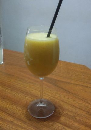 Una foto de Licuado de ananá y banana