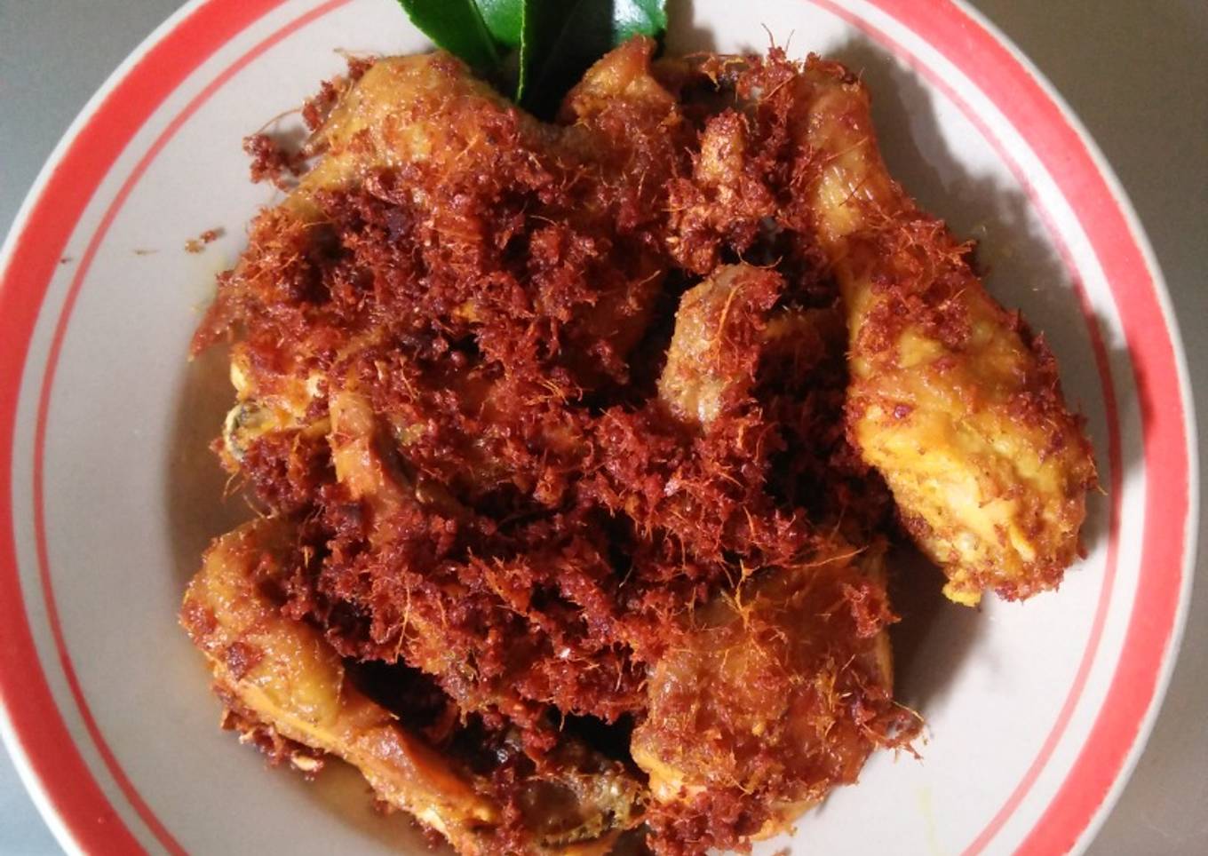 Ayam goreng lengkuas khas padang