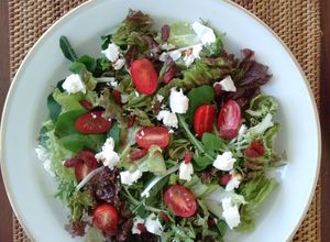 Foto resep Rucola & fetta salad