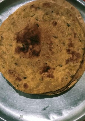 मिस्सी पराठा (missi paratha recipe in Hindi) रेसिपी मुख्य फोटो