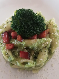 Foto di Penne con crema di broccoli e speck croccante 🌷