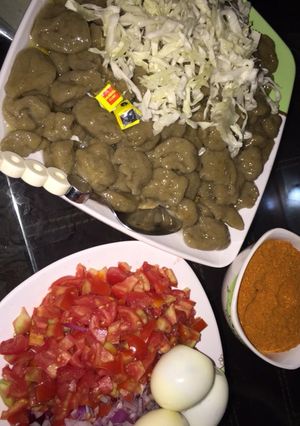 A picture of Danwake with veggies.