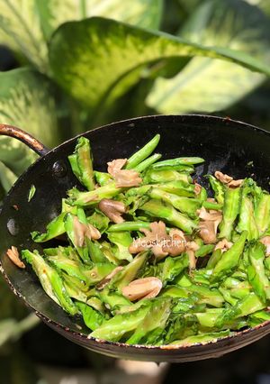 Hình của món Đậu Rồng Xào Nấm Rơm Chay.
