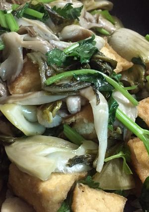 Hình của món Dưa chua xào đậu và nấm(chay).