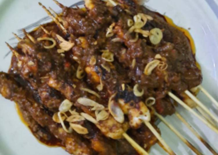 Sate ayam saus kacang