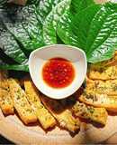 Đậu chiên muối é cuốn lá lốt