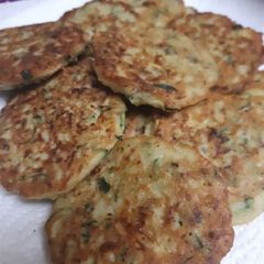 A picture of Zuchini Fritters.