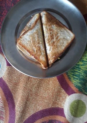 आलू के सैंडविच(aloo ke sandwich recipe in hindi) रेसिपी मुख्य फोटो