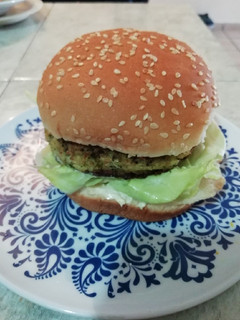 Una foto de Hamburguesa de brócoli y coliflor