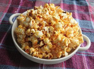 Hình của món Bỏng ngô caramel.