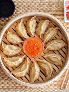 Una foto de Dumplings 🥟 o Gyozas con Pollo y Verduras