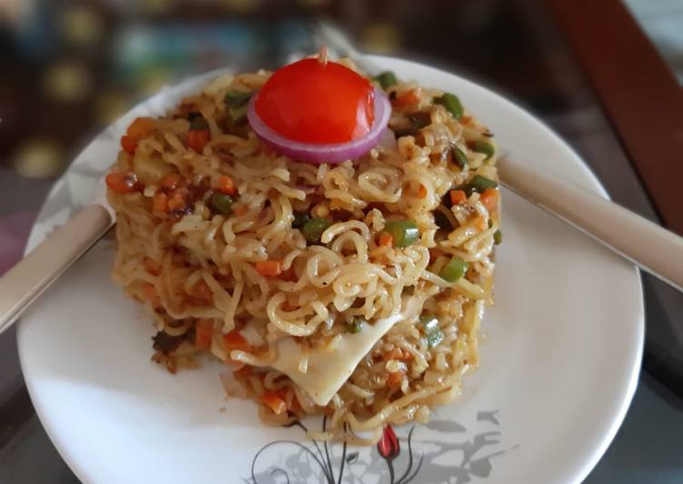 Step-by-Step Guide to Make Perfect Veggie Burger Maggi