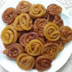 A picture of Bread Jalebi.