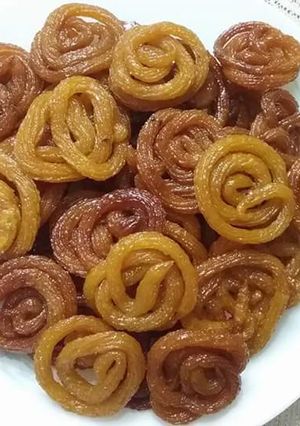 A picture of Bread Jalebi.