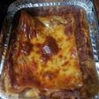 Lasaña mixta, con salsa de queso y ajo