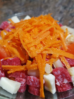 Una foto de Ensalada de salami/fuet
