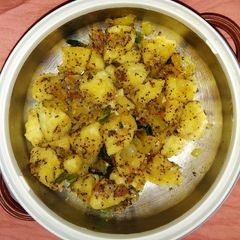 A picture of Chatpatti idli.