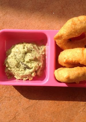 A picture of Medu Vada.