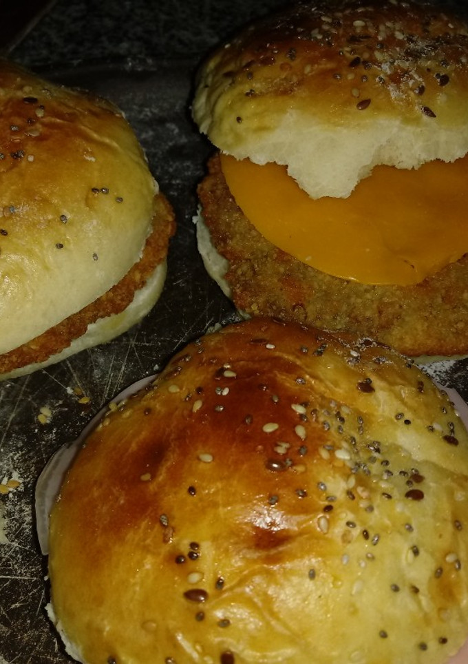 Una foto de Pan para hamburguesa y patinesa todo fácil y económico