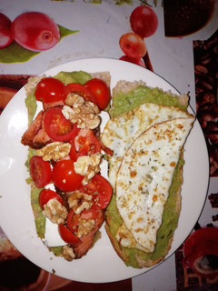 Una foto de Tostada enérgica y de sabor brutal