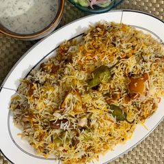 A picture of Chicken malai biryani.