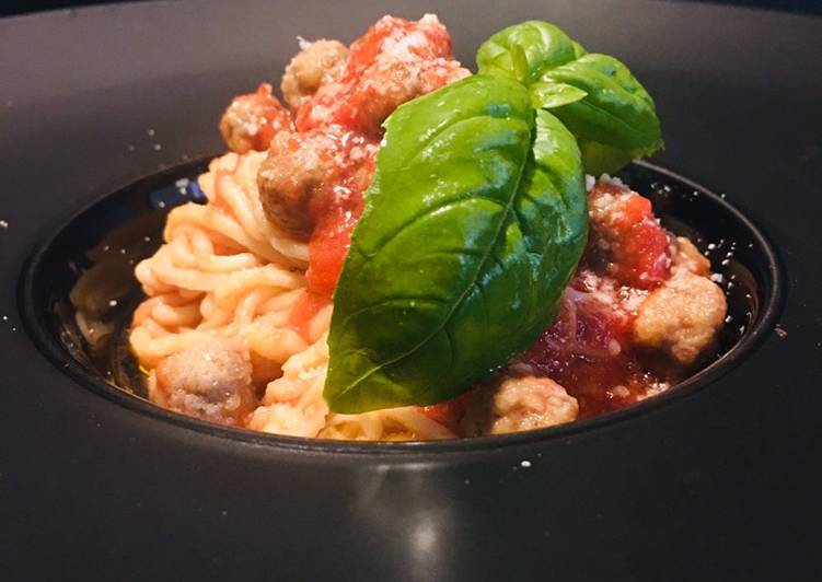 Spaghetto alla chitarra con le pallottine (piatto tipico della cucina teramana)