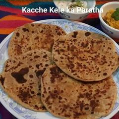 Kacche kela ka pratha A picture of Kacche kela ka pratha.