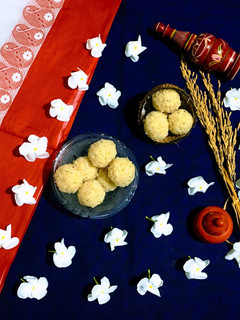 A picture of Coconut Laddoo.