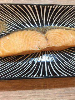 氣炸鍋鮭魚 的食譜成品照片