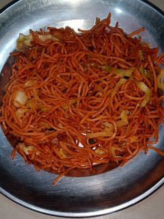 हक्का नूडल्स (hakka noodles recipe in Hindi) रेसिपी मुख्य फोटो