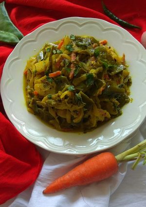 নিরামিষ সব্জীর ঝাল চচ্চড়ি (niramish sabjir jhaal chacchari recipe in Bengali) রেসিপির প্রধান ছবি