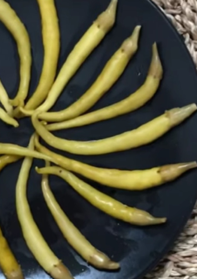 Una foto de Piparras o guindillas en vinagre