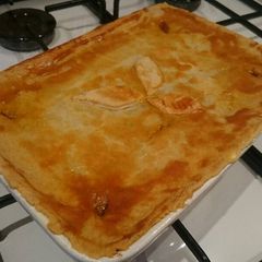 A picture of Minced Beef Pie.