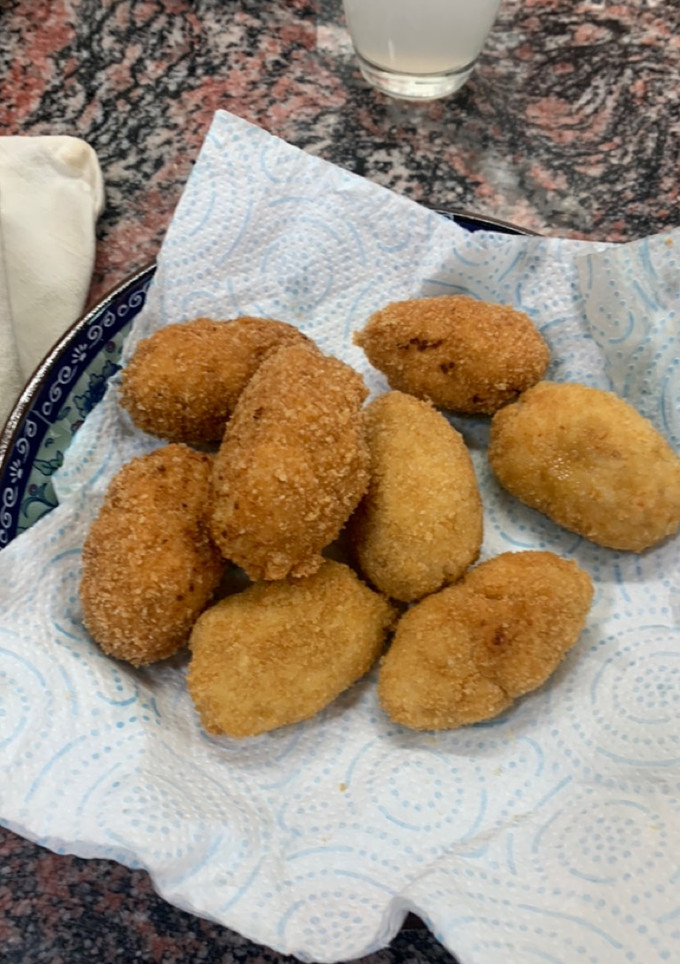 Una foto de Croquetas de langostinos cocidos