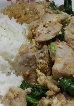 รูปของ ข้าวราดหมูหมักวุ้นเส้น
