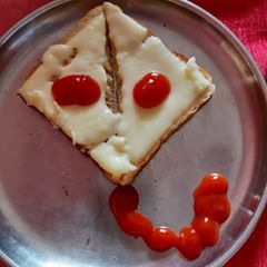 A picture of Easy cheese garlic bread.
