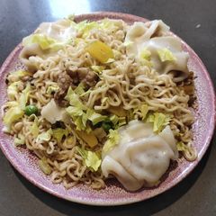 A picture of Instant Noodle.