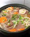 Củ sen hầm chân giò