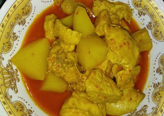 Gulai Ayam Kentang Tahu