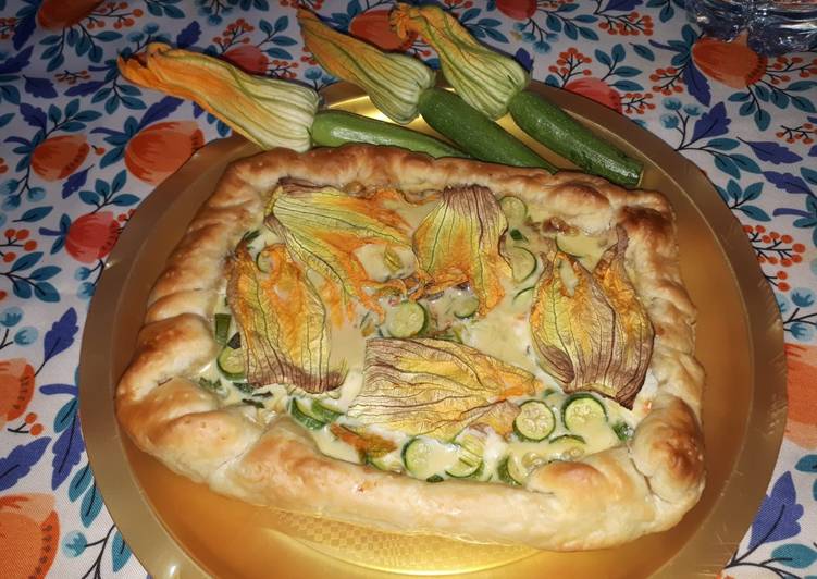 Torta salata zucchine e fiori