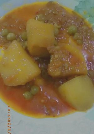 A picture of Aaloo matar Ka Salan.