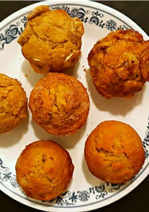 A picture of Banana bread muffins.