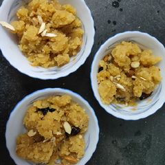 A picture of Makhandi halwa.