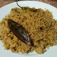 A picture of (LeftOver) Fish Broth Rice 😋🍛.