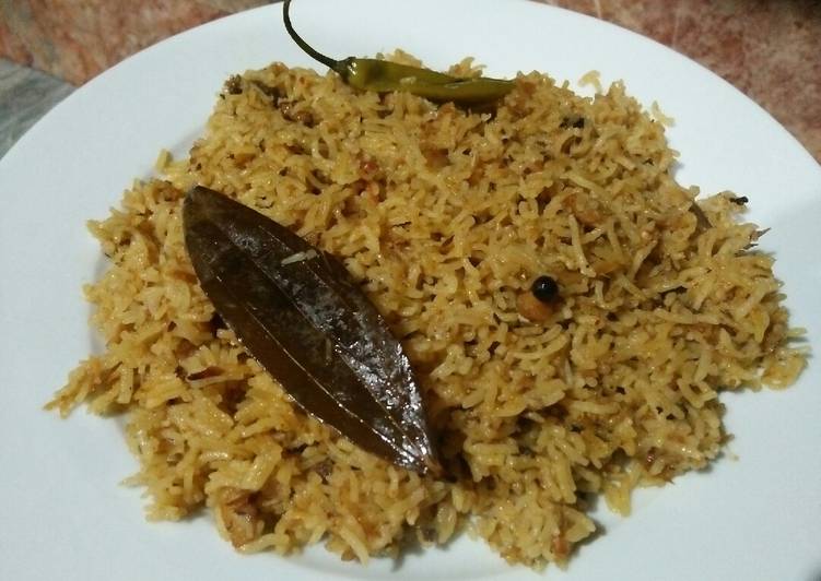 Recipe of Delicious (LeftOver) Fish Broth Rice 😋🍛
