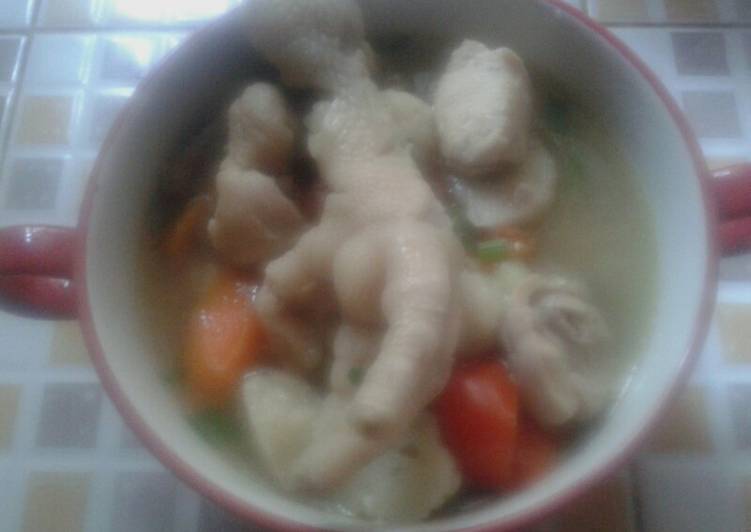 Sop ayam bakso ceker