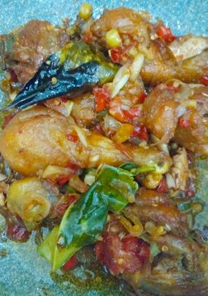 Foto resep Ayam ungkep cabe iris