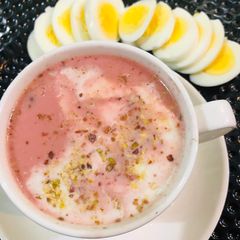 A picture of Kashmiri tea 🍵 with Egg.