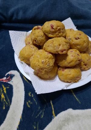 Una foto de Pancitos con salame y semillas