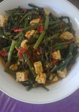 Foto resep Tumis kangkung pedas